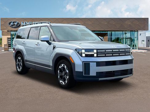 Used 2025 Hyundai Santa Fe SEL FWD image 11