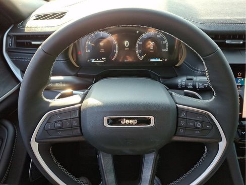 New 2026 Jeep Grand Cherokee Limited w/ Limited Altitude Package image 15