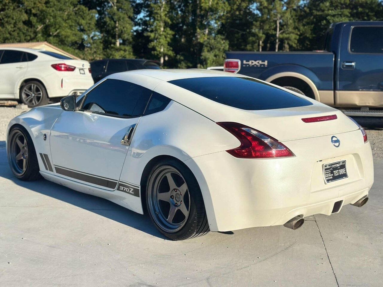 Used 2019 Nissan 370Z Coupe w/ Z34 Heritage Edition - White RWD image 5