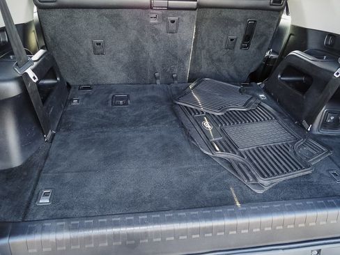 Used 2019 Toyota 4Runner SR5 Premium image 10