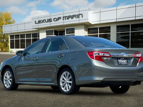 Used 2013 Toyota Camry XLE w/ Leather Pkg FWD image 3