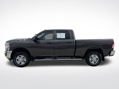 Used 2024 RAM 2500 Tradesman w/ Chrome Appearance Group AWD/4WD image 3