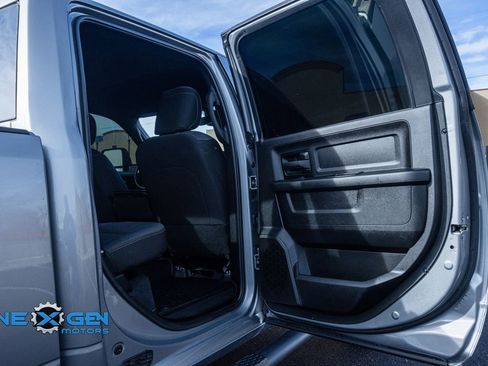 Used 2024 RAM 3500 Tradesman w/ Convenience Group AWD/4WD image 30