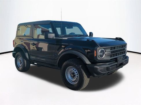 Used 2023 Ford Bronco 2-Door AWD/4WD image 2