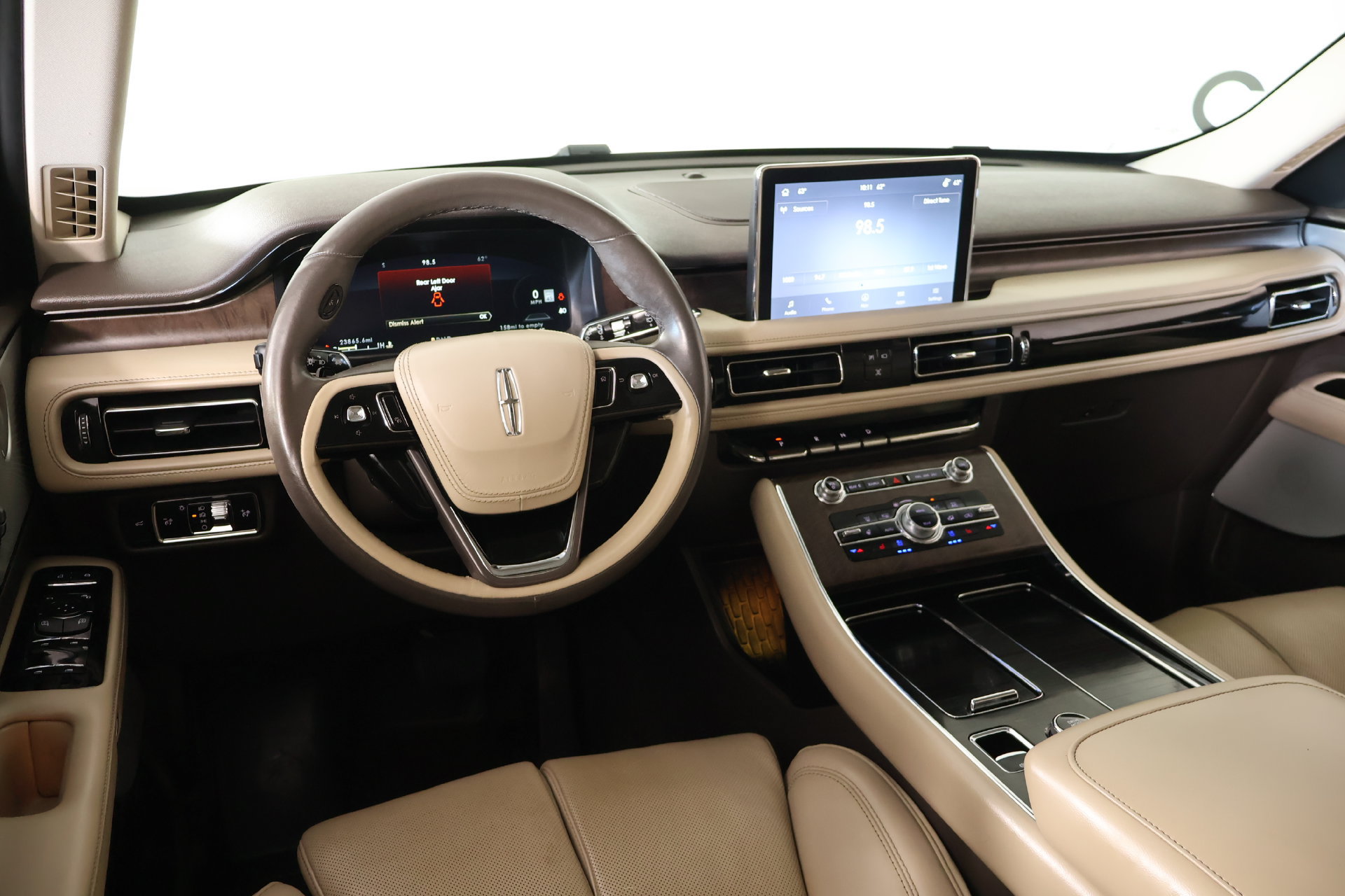 Certified 2024 Lincoln Aviator Reserve w/ Equipment Group 201A AWD/4WD image 2