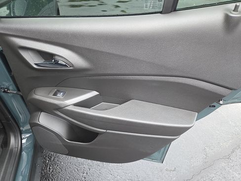 Used 2025 Chevrolet Trax LS FWD image 19