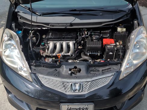 Used 2010 Honda Fit Sport image 31