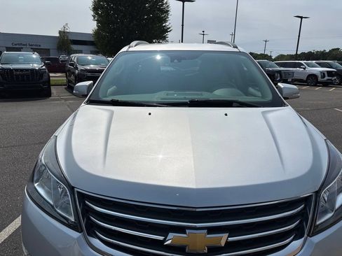 Certified 2017 Chevrolet Traverse Premier AWD/4WD image 8