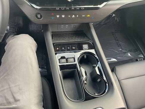 Certified 2025 Nissan Murano SV image 24