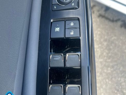 Used 2024 Lexus ES 350 w/ Premium Package FWD image 16
