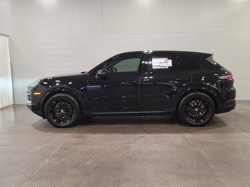 New 2026 Porsche Cayenne image 2