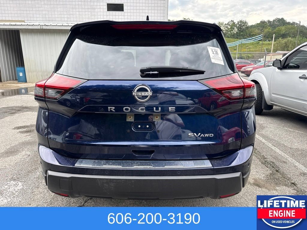 Used 2024 Nissan Rogue SV w/ SV Premium Package AWD/4WD image 10