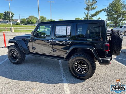 Used 2025 Jeep Wrangler Unlimited Rubicon AWD/4WD image 15