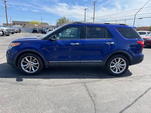 Used 2014 Ford Explorer XLT w/ Equipment Group 202A FWD image 6