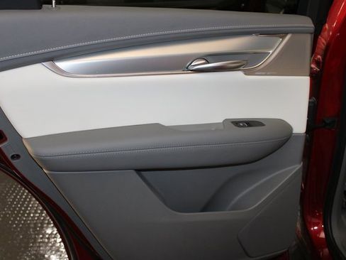 Certified 2023 Cadillac XT5 Premium Luxury w/ Technology Package image 34