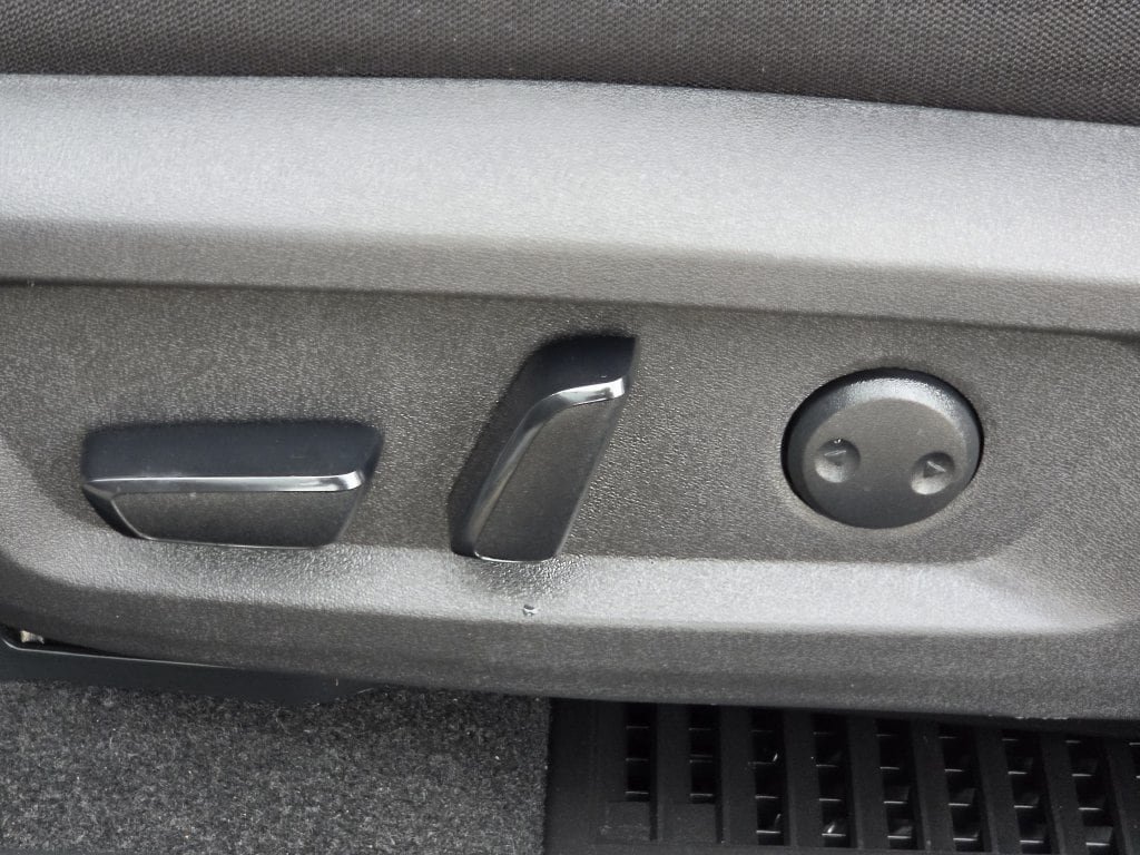 Used 2024 Nissan Rogue SV AWD/4WD image 27
