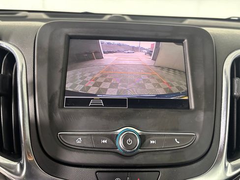 Used 2022 Chevrolet Equinox LT FWD image 11