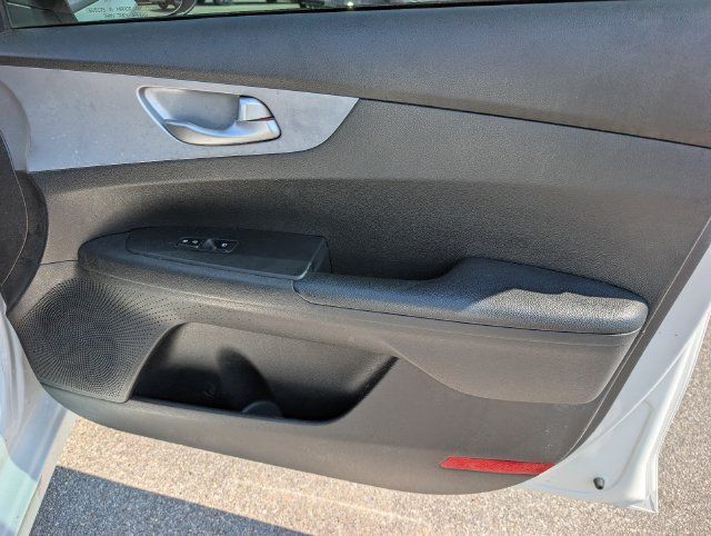 Used 2023 Kia Forte LXS FWD image 29