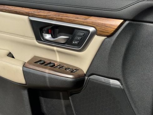 Used 2019 Honda CR-V Touring image 26