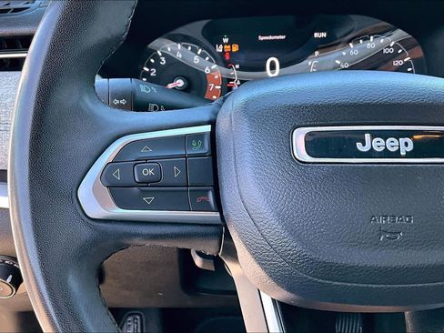 Used 2023 Jeep Compass Latitude AWD/4WD image 23