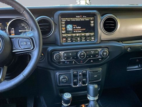 Used 2023 Jeep Wrangler Unlimited w/ Sun & Screen Package AWD/4WD image 16