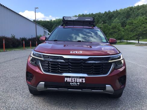 Used 2024 Kia Seltos S AWD/4WD image 2