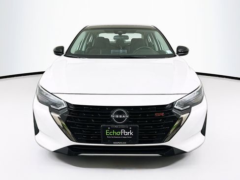 Used 2024 Nissan Sentra SR image 2