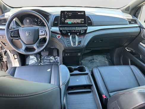 Used 2025 Honda Odyssey Sport-L image 11