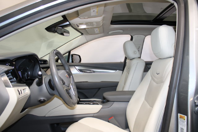 Certified 2024 Cadillac XT5 Premium Luxury AWD/4WD image 7
