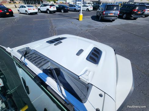 Used 2022 Jeep Wrangler Unlimited Rubicon w/ Xtreme Recon 35" Tire Package image 22