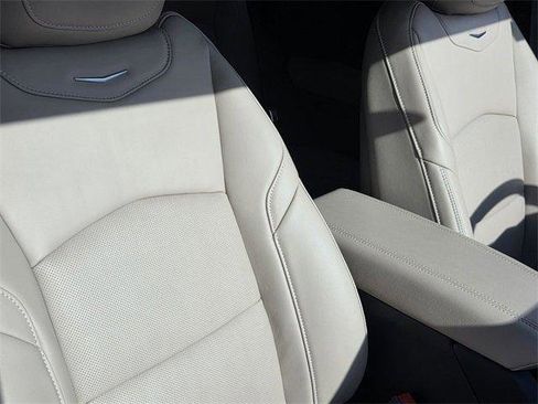 Certified 2024 Cadillac XT4 Premium Luxury image 18