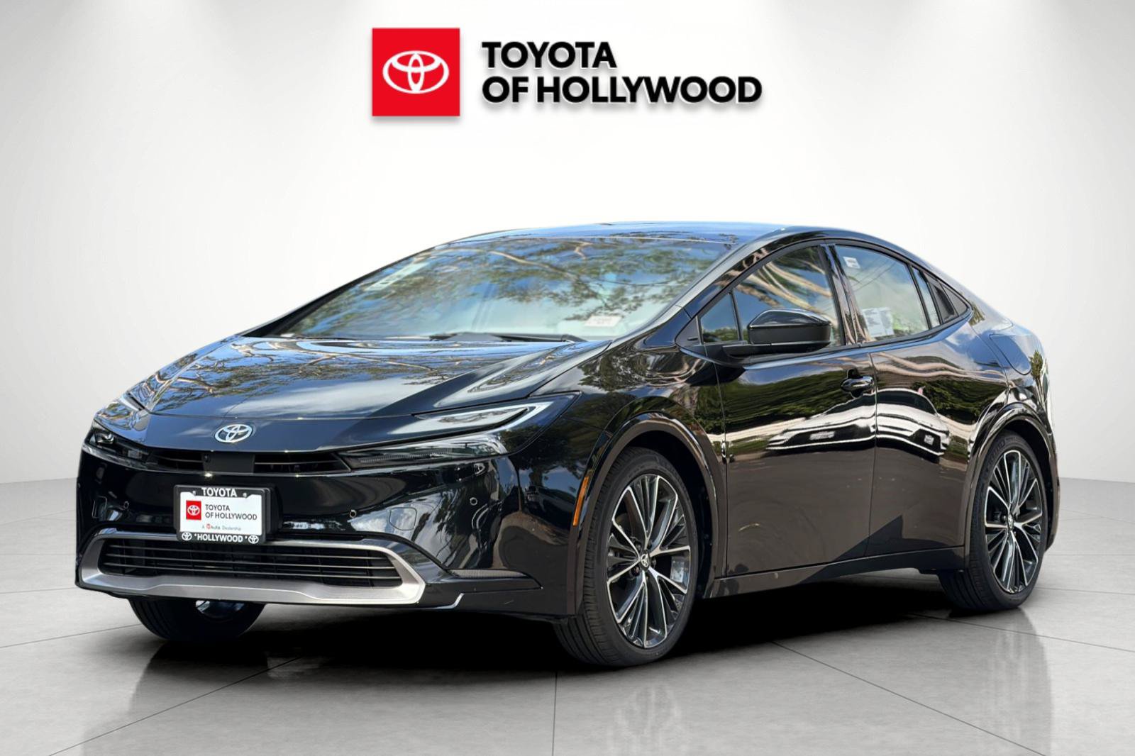 New 2027 Toyota Prius Limited w/ Limited Premium Package FWD image 7