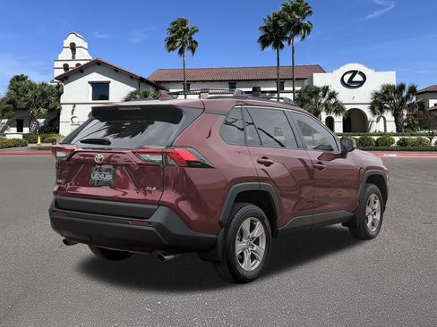 Used 2023 Toyota RAV4 XLE w/ Convenience Package FWD image 2