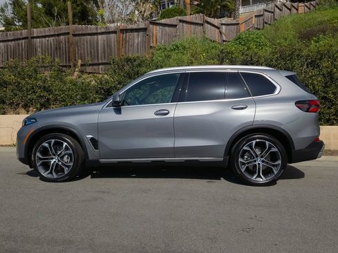 Used 2026 BMW X5 xDrive40i w/ Premium Package image 29