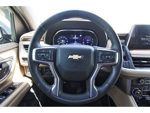 Used 2022 Chevrolet Tahoe Premier w/ Premium Package RWD image 15