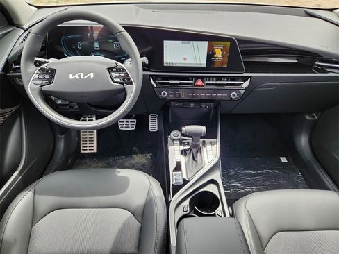 New 2025 Kia Niro EX Touring image 13