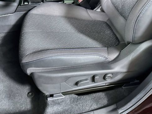 Used 2026 Subaru Forester Premium AWD/4WD image 23