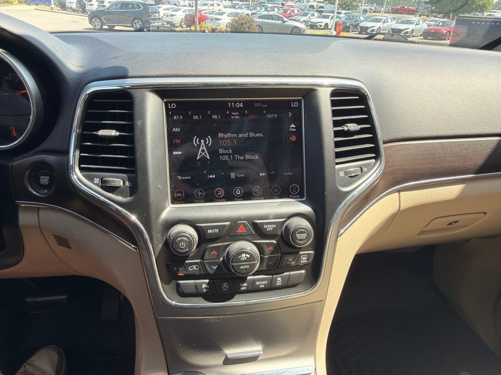 Used 2018 Jeep Grand Cherokee Limited AWD/4WD image 21