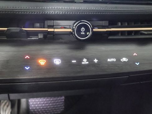 Used 2023 Nissan Ariya VENTURE+ image 42