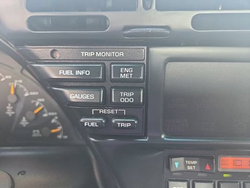 Used 1994 Chevrolet Corvette Coupe RWD image 19