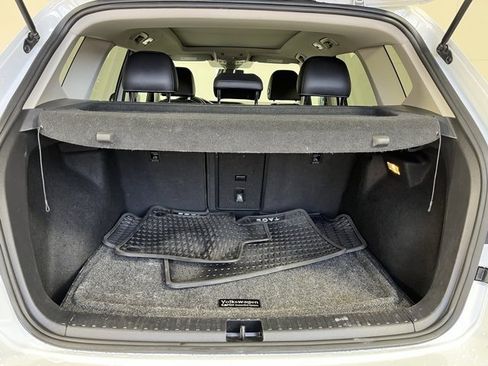 Used 2022 Volkswagen Taos SEL image 21