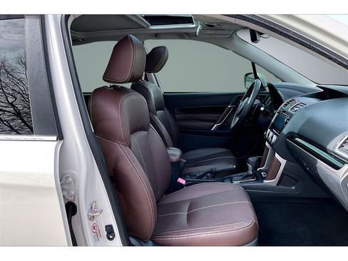 Used 2017 Subaru Forester 2.0XT Touring w/ Popular Package #2 image 8