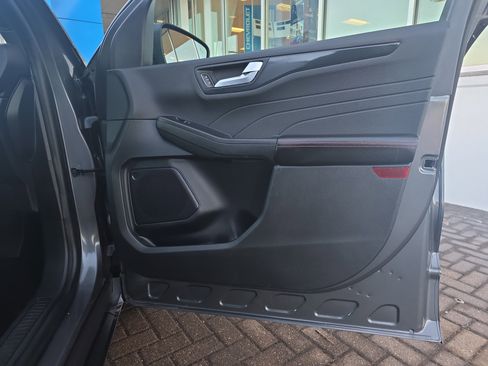 Used 2024 Ford Escape ST-Line w/ Tech Pack #1 image 28