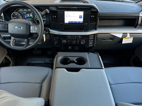 New 2026 Ford F250 XL w/ XL Chrome Package image 12