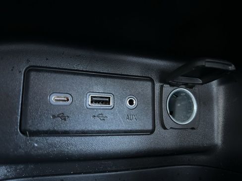 Used 2023 Chevrolet Equinox RS image 23