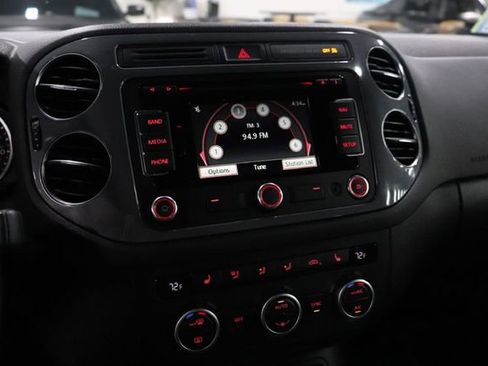 Used 2014 Volkswagen Tiguan R-Line FWD image 33
