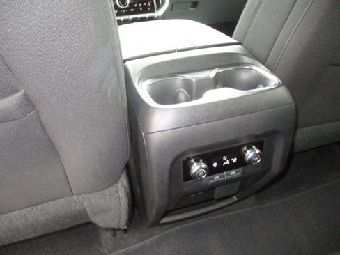 Used 2025 GMC Acadia Elevation image 14