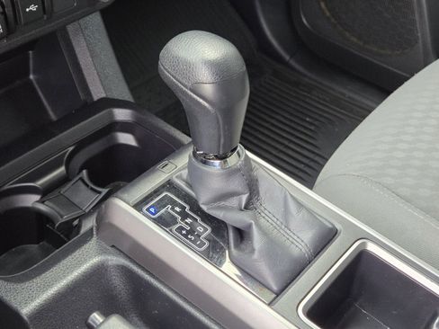 Used 2022 Toyota Tacoma SR5 image 20