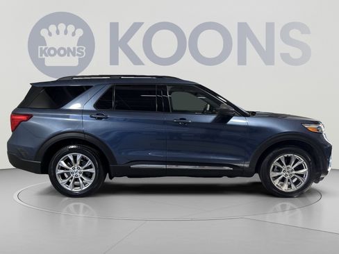 Used 2020 Ford Explorer XLT w/ Equipment Group 202A AWD/4WD image 12