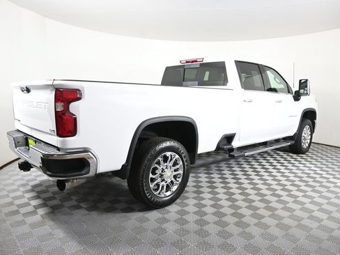 Used 2024 Chevrolet Silverado 2500 LTZ w/ LTZ Plus Package AWD/4WD image 7